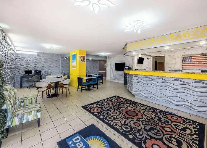Days Inn & Suites By Wyndham Fort Bragg/Cross Creek Mall
